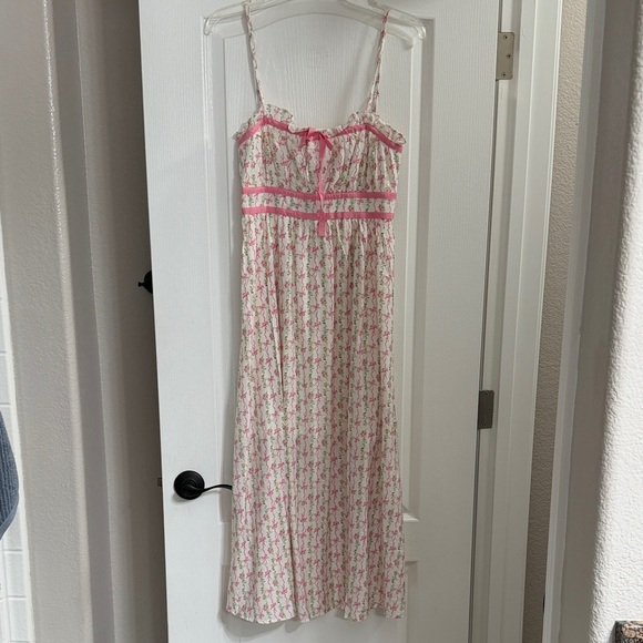 Blu Pepper Dresses & Skirts - Blu Pepper Pink and White Floral Midi Dress